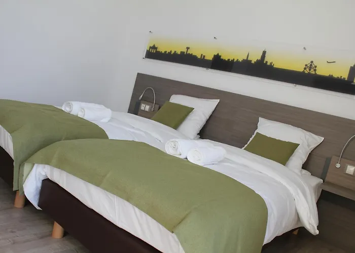 Mondo Hotel